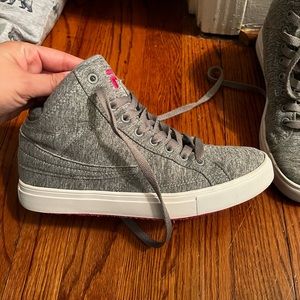 Size 7 high top fila’s